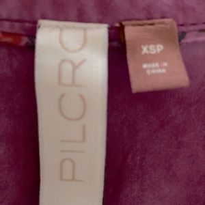 Beautiful soft and flowy. Wear alone or over leggings.